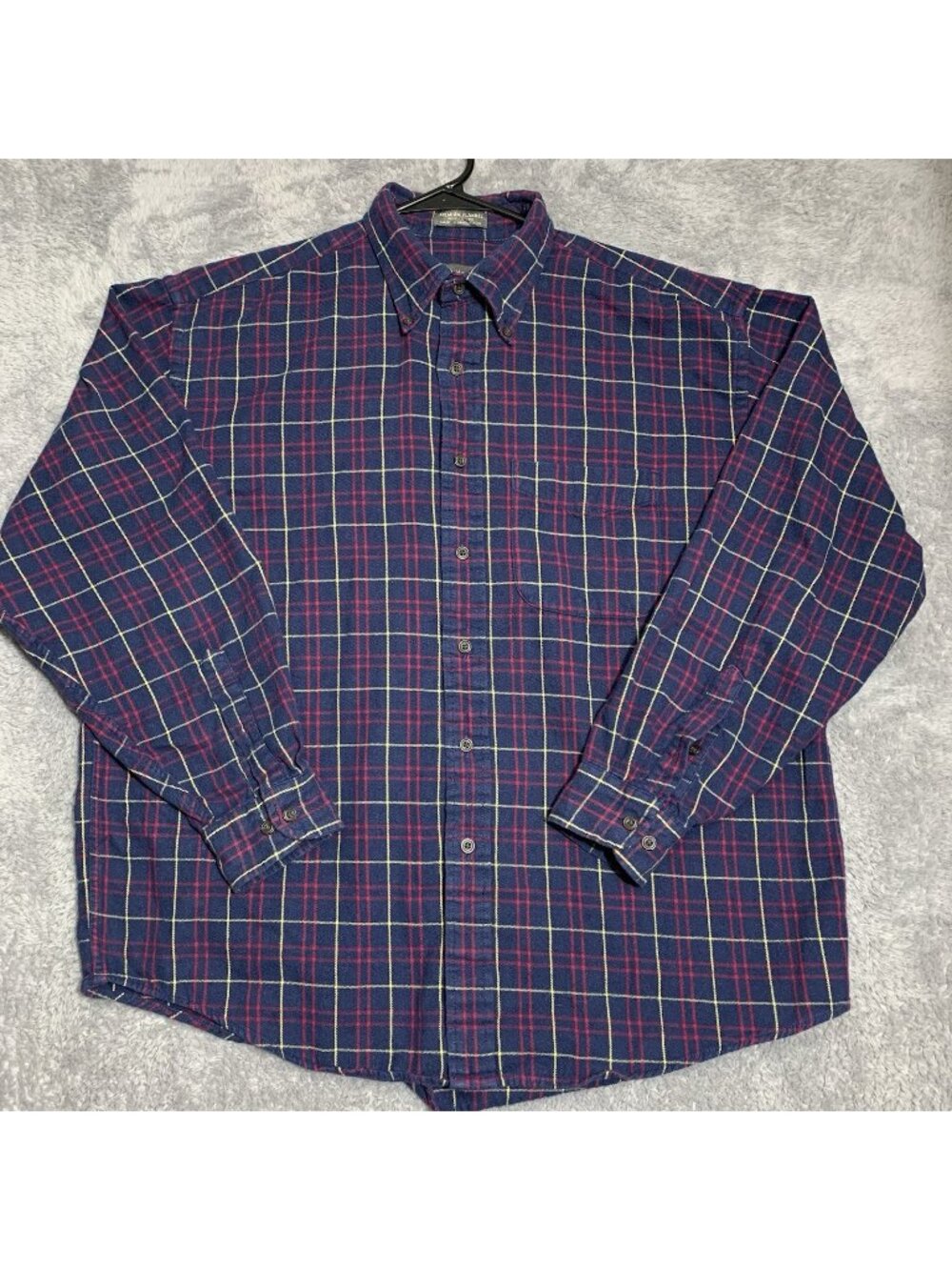 Van Heusen Men's Casual Shirt Large 16-16 1/2 Long Sleeve Button-Down Blue Plaid